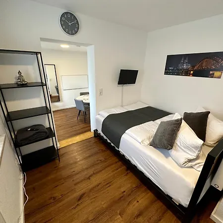 Private Oase Naehe Messe In Koeln-flittard Apartment