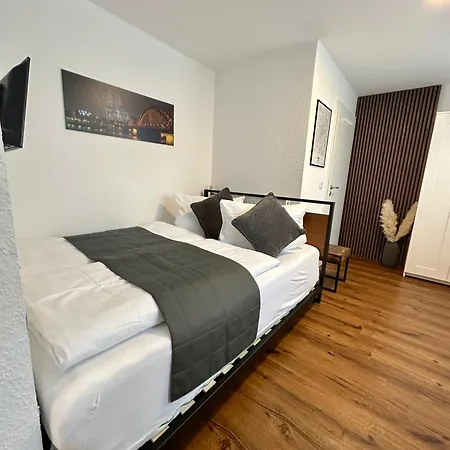 Apartment Private Oase Naehe Messe In Koeln-flittard *